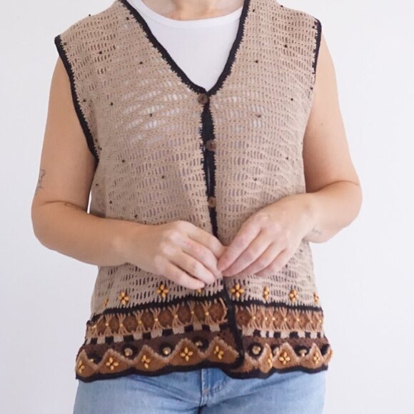 Vintage Country Classics Tan Eyelet Boho Wood Beaded Button Up Sweater Vest M - Picture 2 of 10